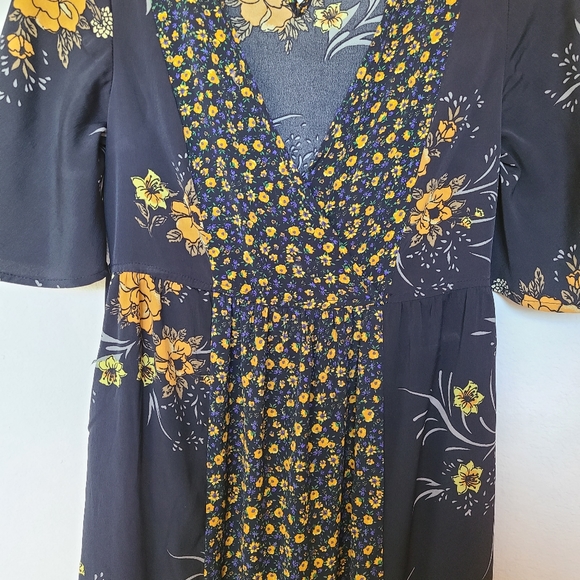 ♡Band Of Gypsies Maxi Dress in Mixed Floral Print♡ - Picture 6 of 14